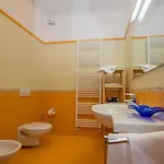 Apartmentsgarda - Canevini * توري ديل بيناكو