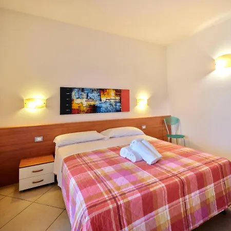 Apartmentsgarda - Canevini * 托里德尔贝纳科