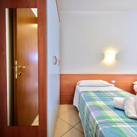 Apartmentsgarda - Canevini Apartmán *