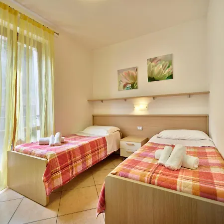 Apartmentsgarda - Canevini Apartment *