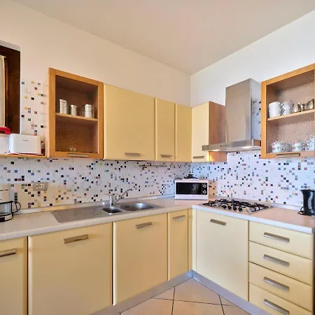 Apartment Apartmentsgarda - Canevini Torri Del Benaco