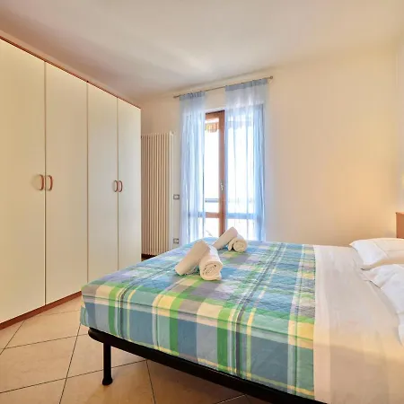 Apartmentsgarda - Canevini Torri Del Benaco