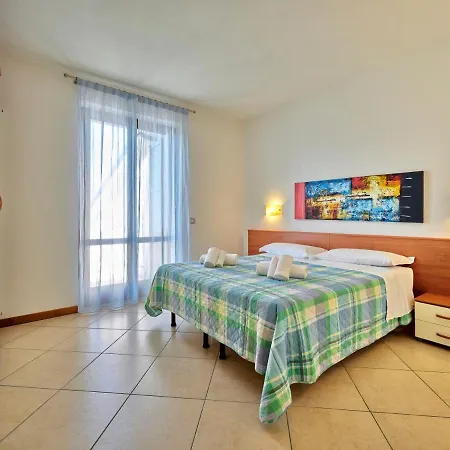 Apartmentsgarda - Canevini *