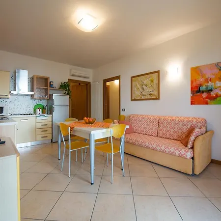 Apartmentsgarda - Canevini Apartamento